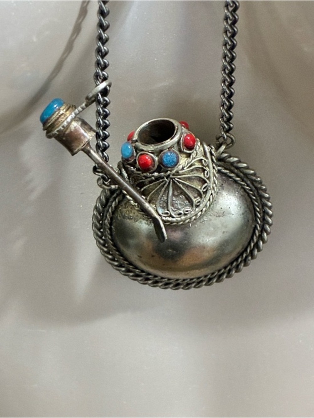 Antique-Style Silver Snuff Pendant Necklace with Red and Turquoise Color Accents